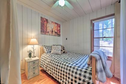 Peaceful Twain Harte Cabin with Wraparound Deck! - image 9