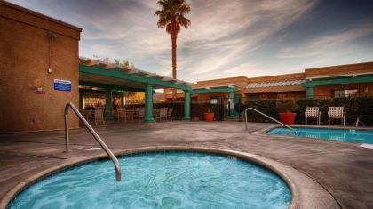 Sure Stay Plus by Best Western Twentynine Palms Joshua Tree - image 14