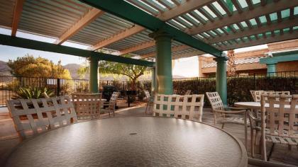 Sure Stay Plus by Best Western Twentynine Palms Joshua Tree - image 15