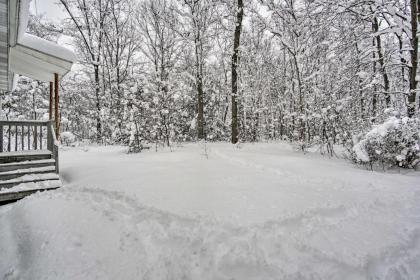 Cozy Twin Lake House about 15 Mins from Lake Michigan! - image 3