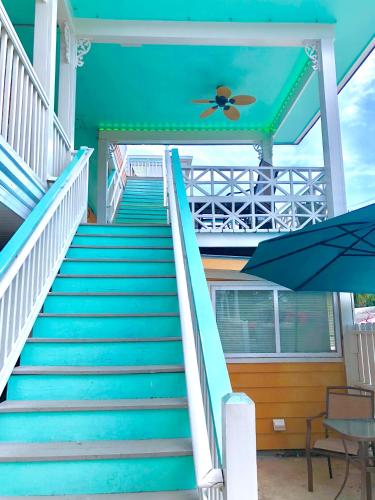 Atlantis Inn - Tybee Island - image 4