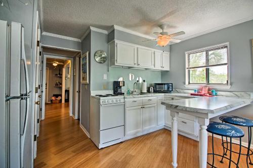 Breezy Tybee Island Condo - 100 Yards from Beach! - image 4