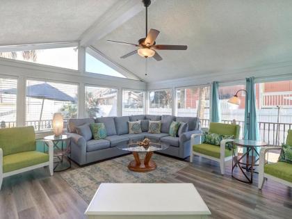 Heated Pool Access Flex Cancelation Cheerful Tybee Beach Cottage - image 12