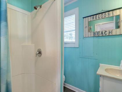 Heated Pool Access Flex Cancelation Cheerful Tybee Beach Cottage - image 9