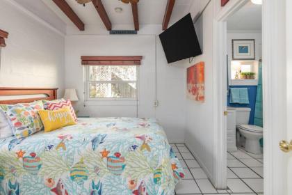 Blue Bungalow - image 11