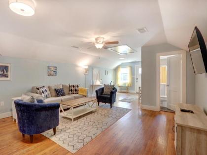 Heated Pool Access Large Tybee Home Walking Distance to Beach & Memorial Park! - image 12