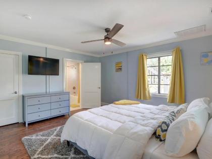 Heated Pool Access Large Tybee Home Walking Distance to Beach & Memorial Park! - image 18