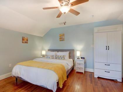 Heated Pool Access Large Tybee Home Walking Distance to Beach & Memorial Park! - image 9