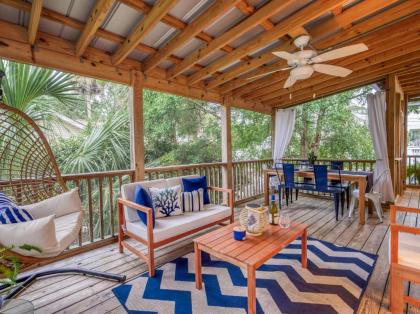 New Vacation Home! Heated Pool Access Walk to Beach Restaurants Shopping & More! - image 16