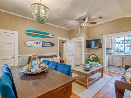 New Vacation Home with Heated Pool Access Walk to Beach Restaurants Shopping & More - image 3