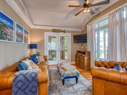 New Vacation Rental Heated Pool Access Walk to Beach Restaurants Shopping and More - image 9