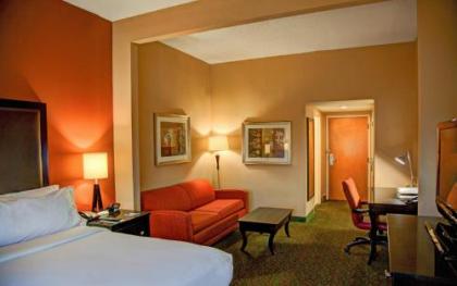 Holiday Inn Express Tyler South an IHG Hotel - image 2