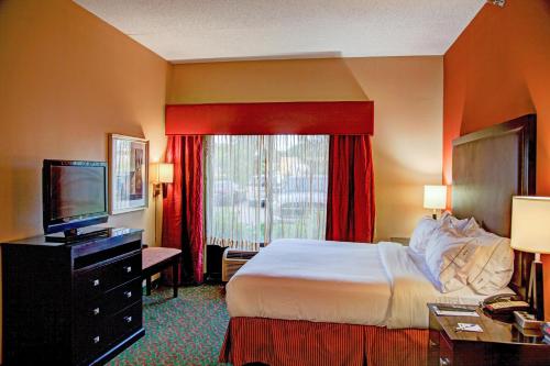 Holiday Inn Express Tyler South an IHG Hotel - image 3