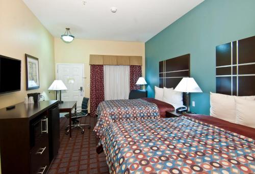 Executive Inn and Suites Tyler - image 3