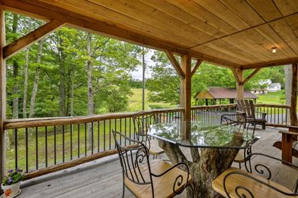 Lovely Ulster Cabin with Hot Tub Fire Pit and 3 Ponds! - image 8