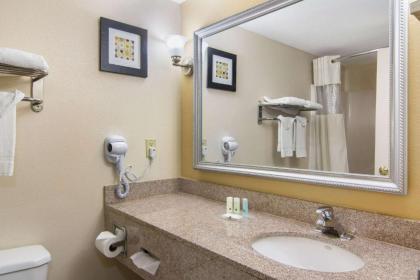 Quality Inn Union City - Atlanta South - image 15