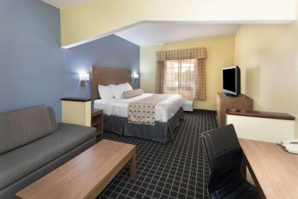 Days Inn & Suites by Wyndham Union City - image 14