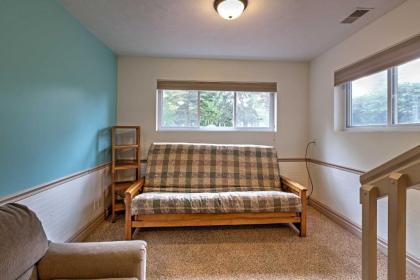 Cozy Union Pier House with Hot Tub Deck and Backyard - image 7