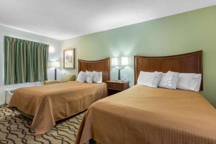 Rodeway Inn - image 5