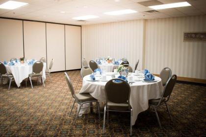 Ramada by Wyndham Uniontown - image 20