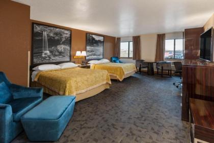 Super 8 by Wyndham Uniontown PA -Newly Renovated! - image 13