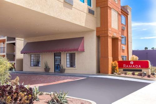 Ramada by Wyndham Culver City - main image