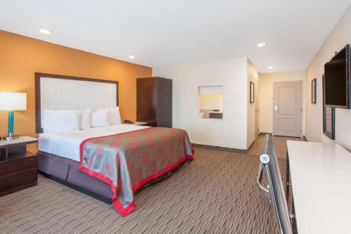 Ramada by Wyndham Culver City - image 2