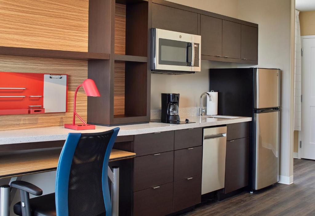 TownePlace Suites by Marriott Columbus North - OSU - image 6