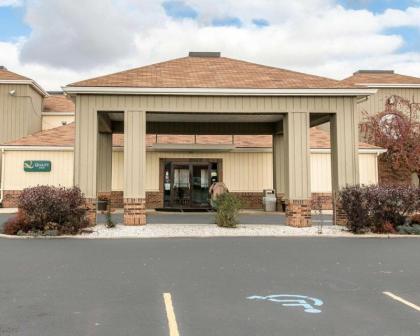 Quality Inn Upper Sandusky - image 12