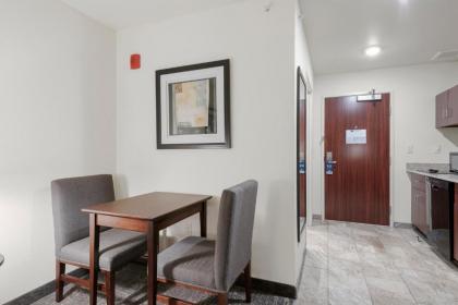 Cobblestone Hotel & Suites - Urbana - image 3