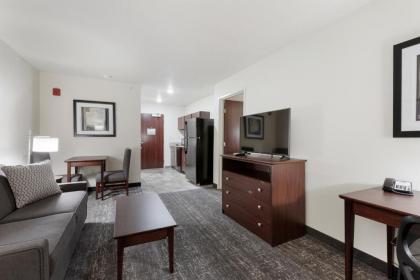 Cobblestone Hotel & Suites - Urbana - image 4