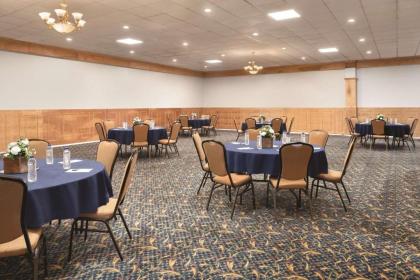 Radisson Hotel & Conference Center Champaign-Urbana - image 20