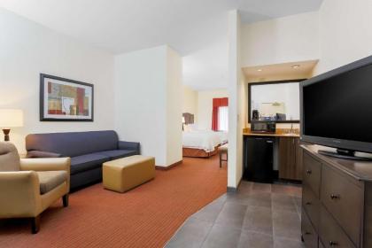 Hampton Inn Champaign/Urbana - image 11