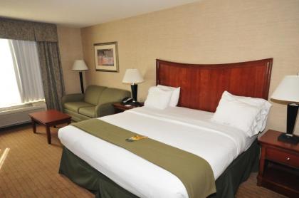 Holiday Inn Express Hotel & Suites Urbana-Champaign-U of I Area an IHG Hotel - image 6