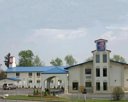 Motel 6-Urbana IL - image 13