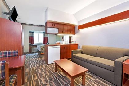 Microtel Inn & Suites Urbandale - image 14