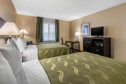 Quality Inn & Suites Des Moines - image 3