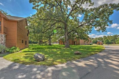 Cozy Townhome Half Mi to Starved Rock State Park! - image 12