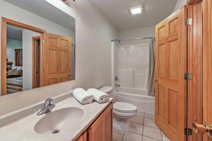 Cozy Townhome Half Mi to Starved Rock State Park! - image 8