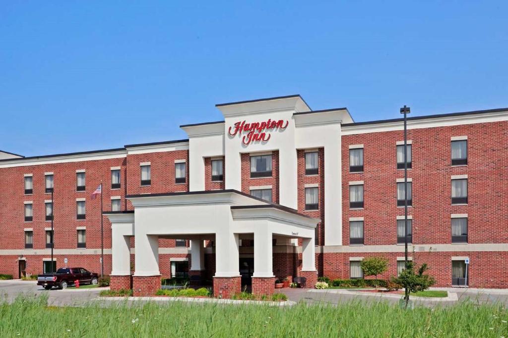 Hampton Inn Detroit - Shelby Township - main image