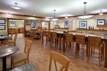 Hampton Inn Detroit - Shelby Township - image 13