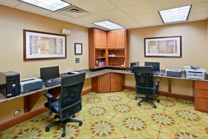 Hampton Inn Detroit - Shelby Township - image 14