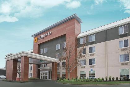 La Quinta by Wyndham Detroit Utica - image 5