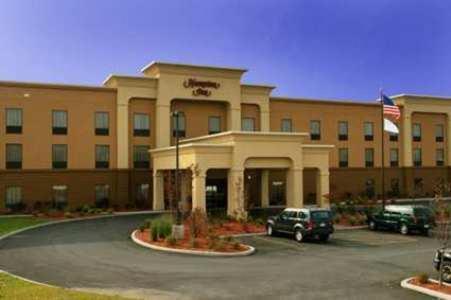 Hampton Inn Utica - main image