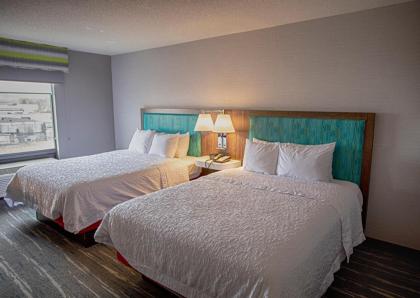 Hampton Inn Utica - image 8