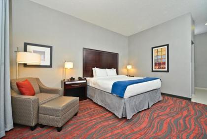 Holiday Inn Express & Suites Utica an IHG Hotel - image 2