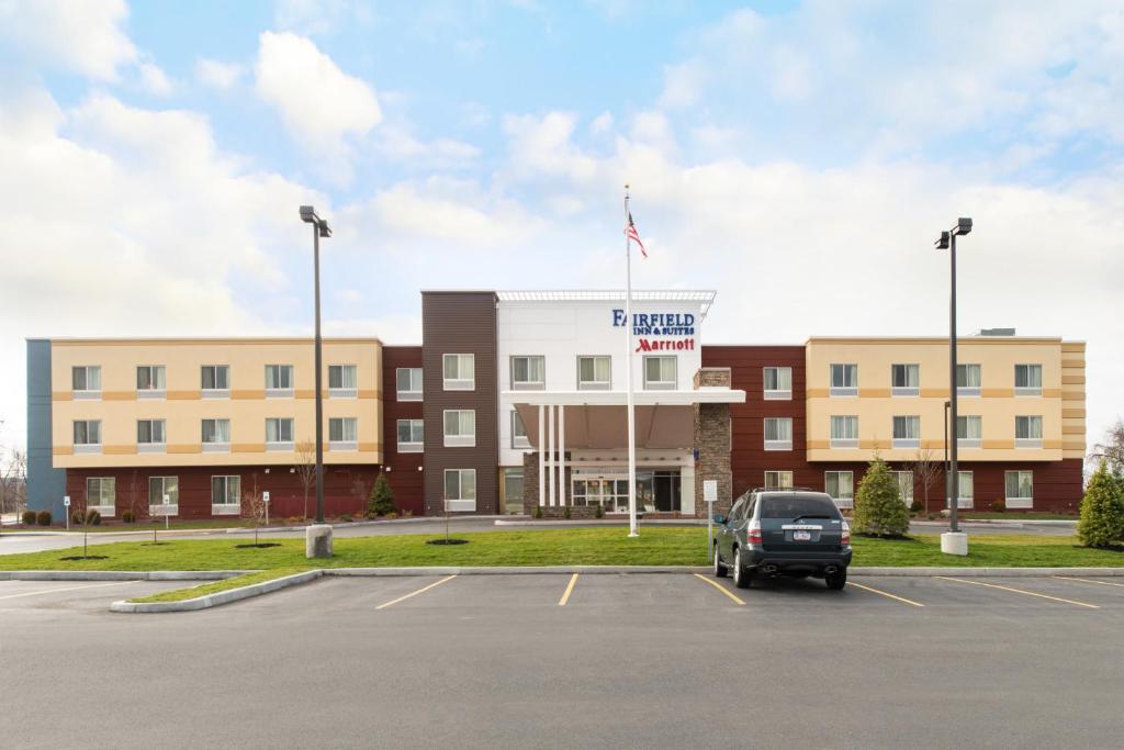 Fairfield Inn & Suites by Marriott Utica - image 2