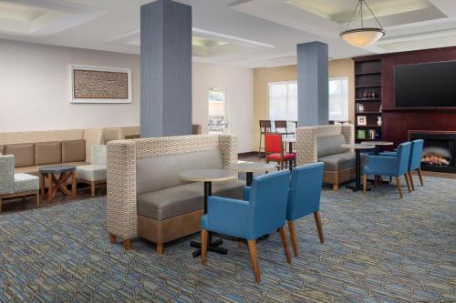 Holiday Inn Express Uvalde - image 2