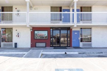 Motel 6-Uvalde TX - image 13