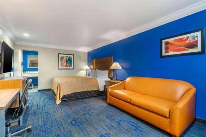 Quality Inn & Suites Vacaville - image 8